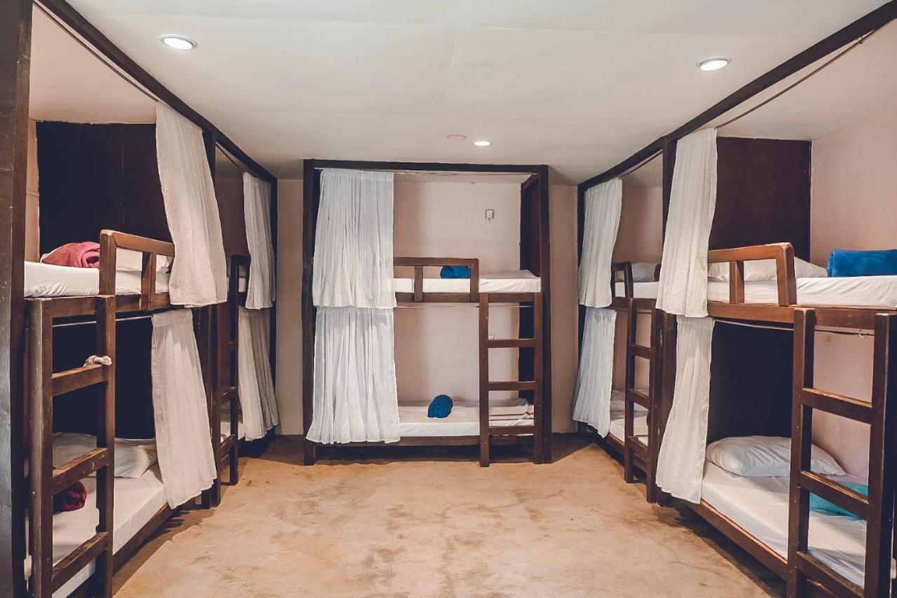 Coco Pod Siargao Hostel جنرال لونا المظهر الخارجي الصورة